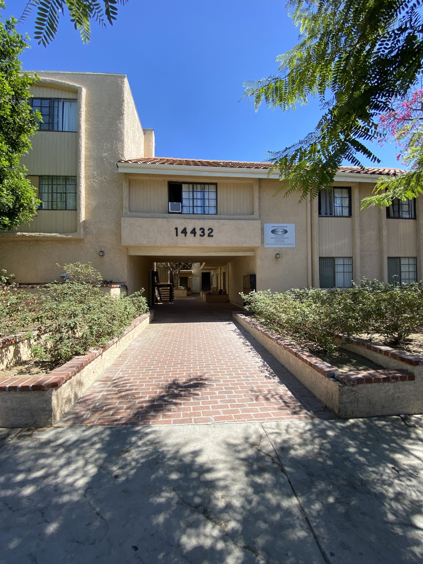 14432 BLEDSOE ST exterior