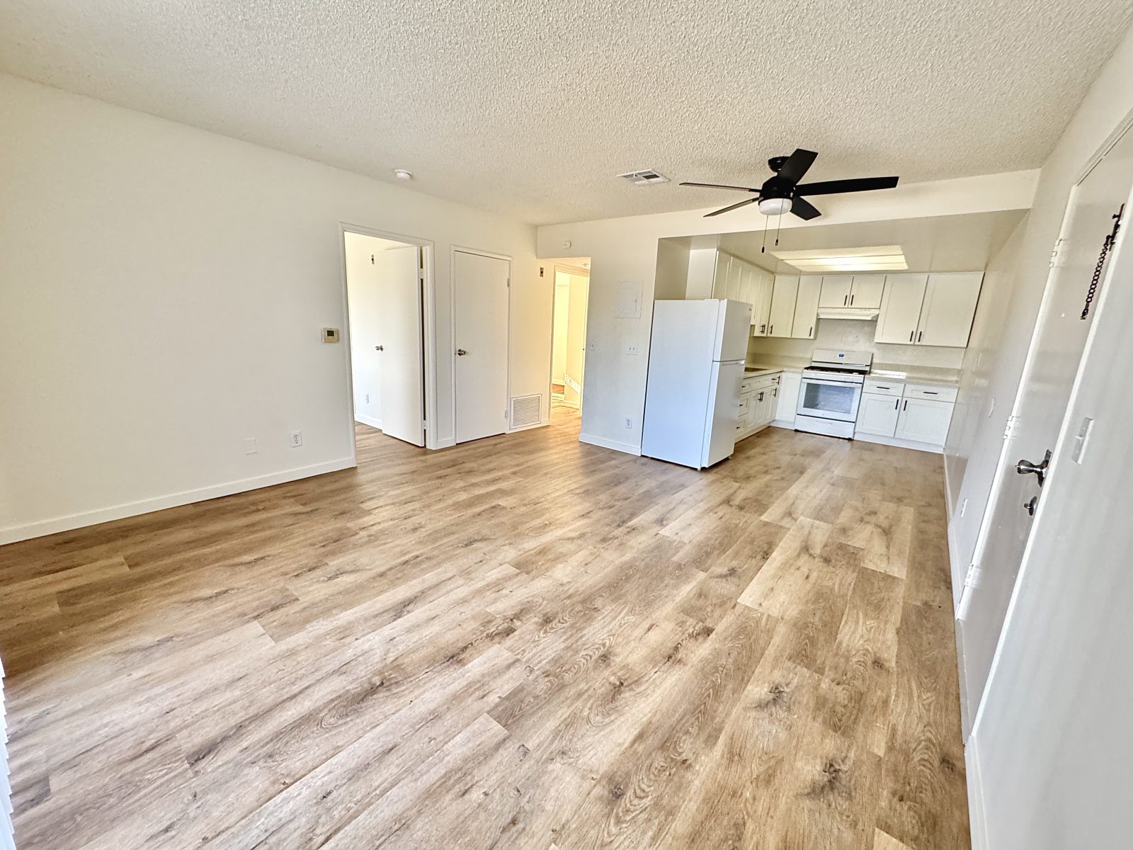 11058 CANTLAY ST Apt. 1 interior