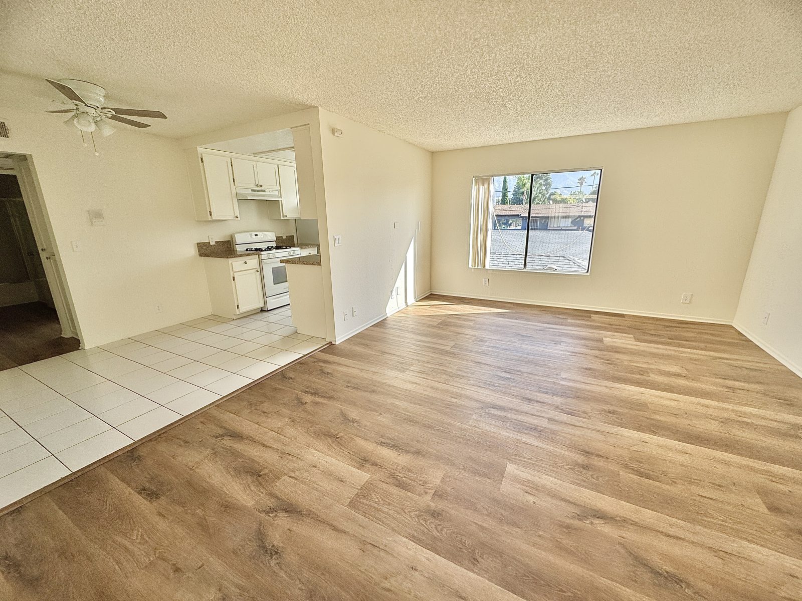 240 W. SPAZIER AVE Apt. H interior