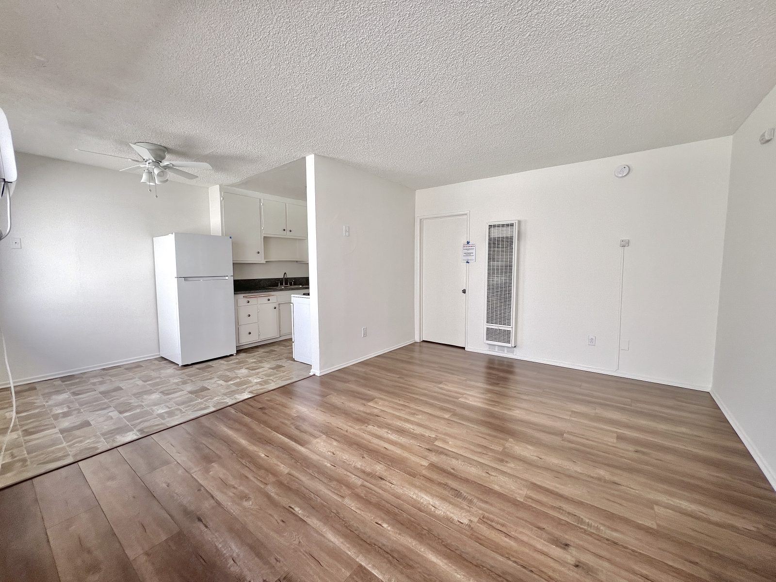 13014 SHERMAN WAY Apt. 25 interior