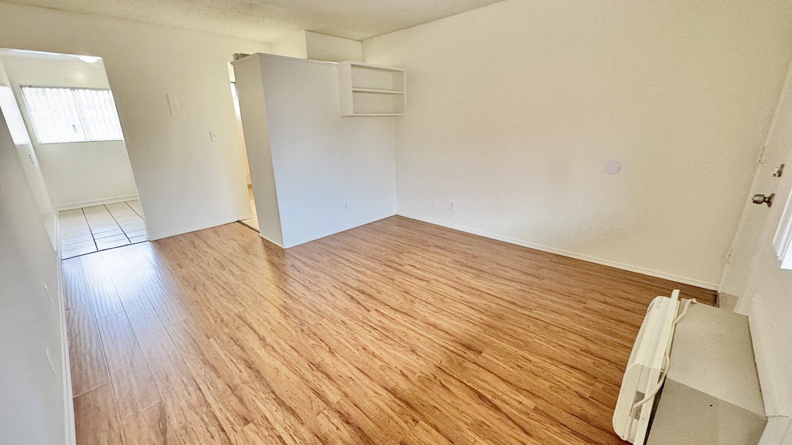 7444 WOODMAN AVE Apt. 223 interior