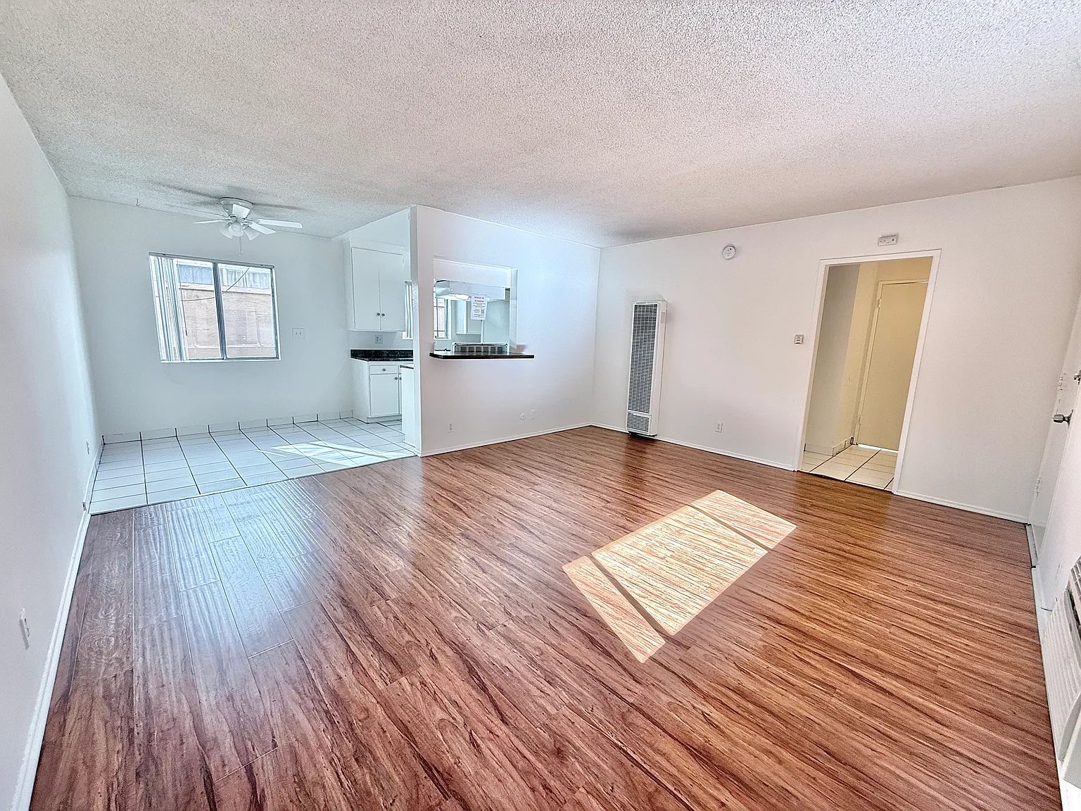 7416 WOODMAN AVE Apt. 3 interior